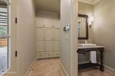 $975,000 | 100 Emily Circle, Lafayette, LA 70508