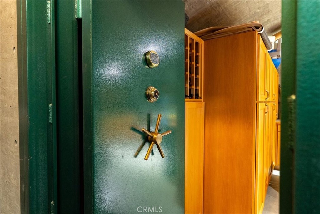 76346 Bryson Hesperia Road Bradley, CA 93426 - Photo 34 of 58 a view of entryway