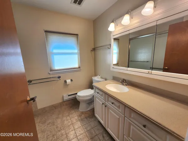 $2,395 | 341 B Canterbury Court, Lakewood, NJ 08701