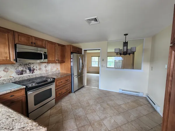 $2,395 | 341 B Canterbury Court, Lakewood, NJ 08701