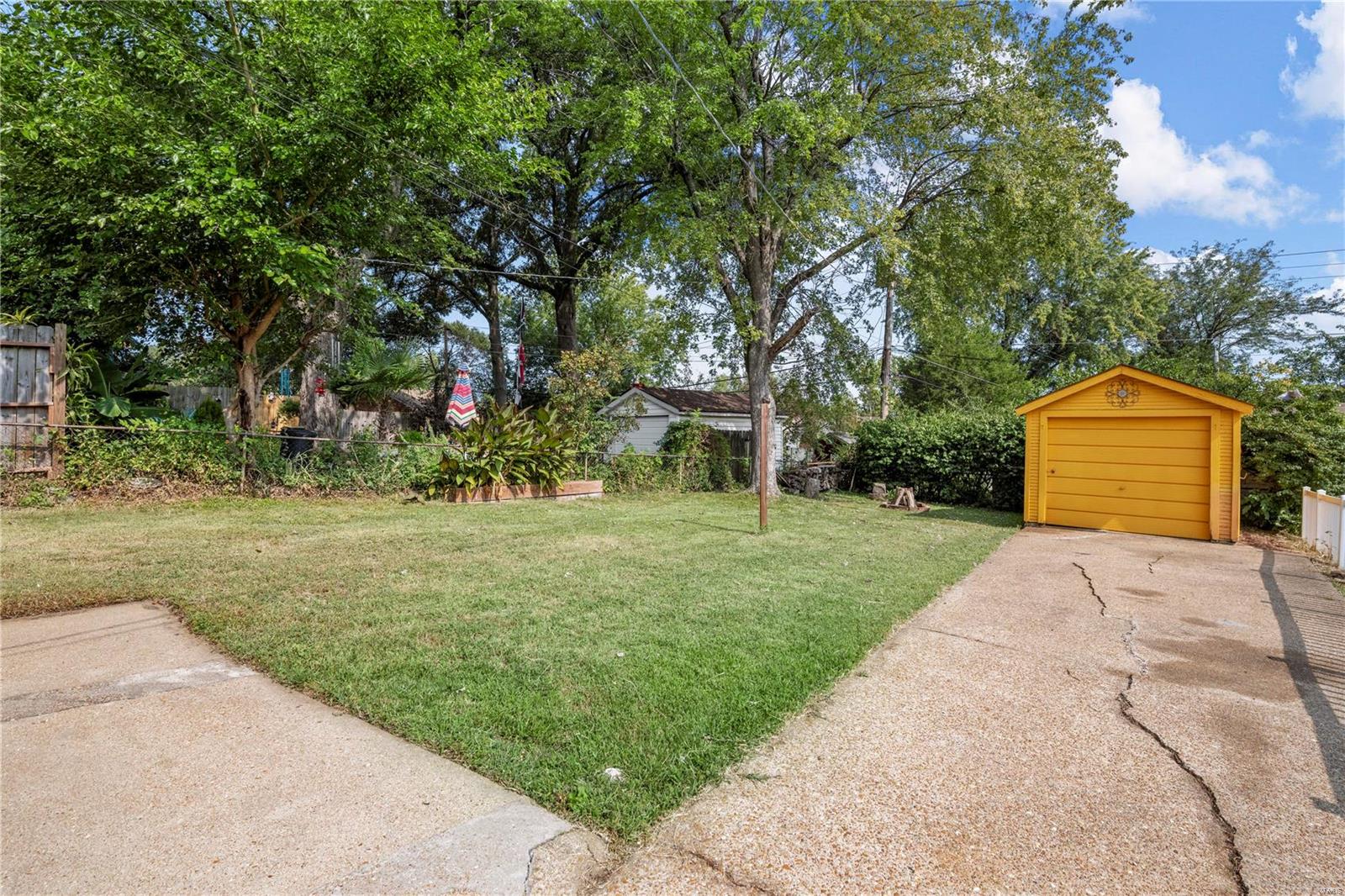 119 Shetland Drive St. Louis, MO 63125 - Photo 2 of 17