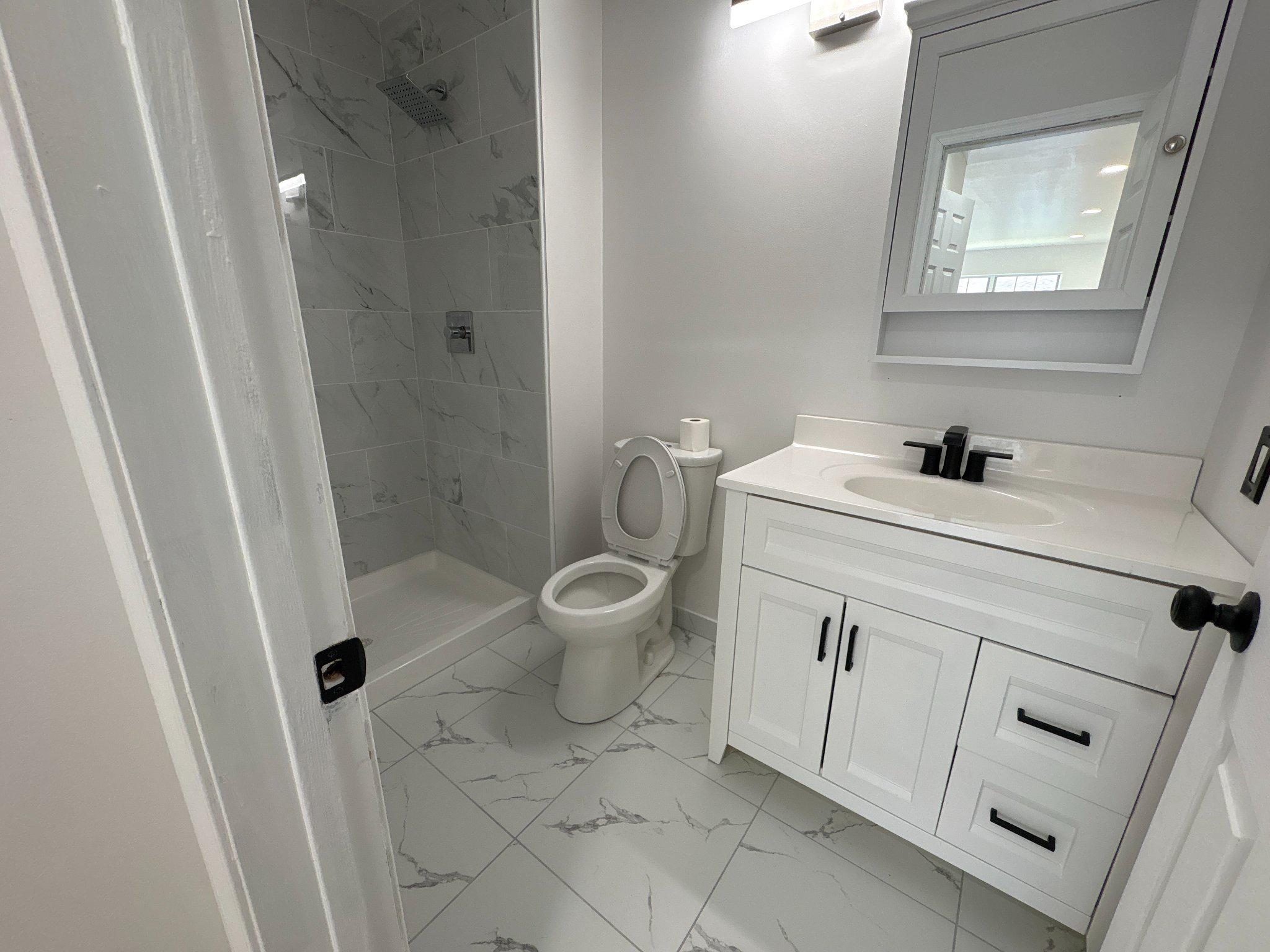 72304 Delaire Landing Road, Unit 304 Philadelphia, PA 19114 - Photo 31 of 56 Full Bath 1
