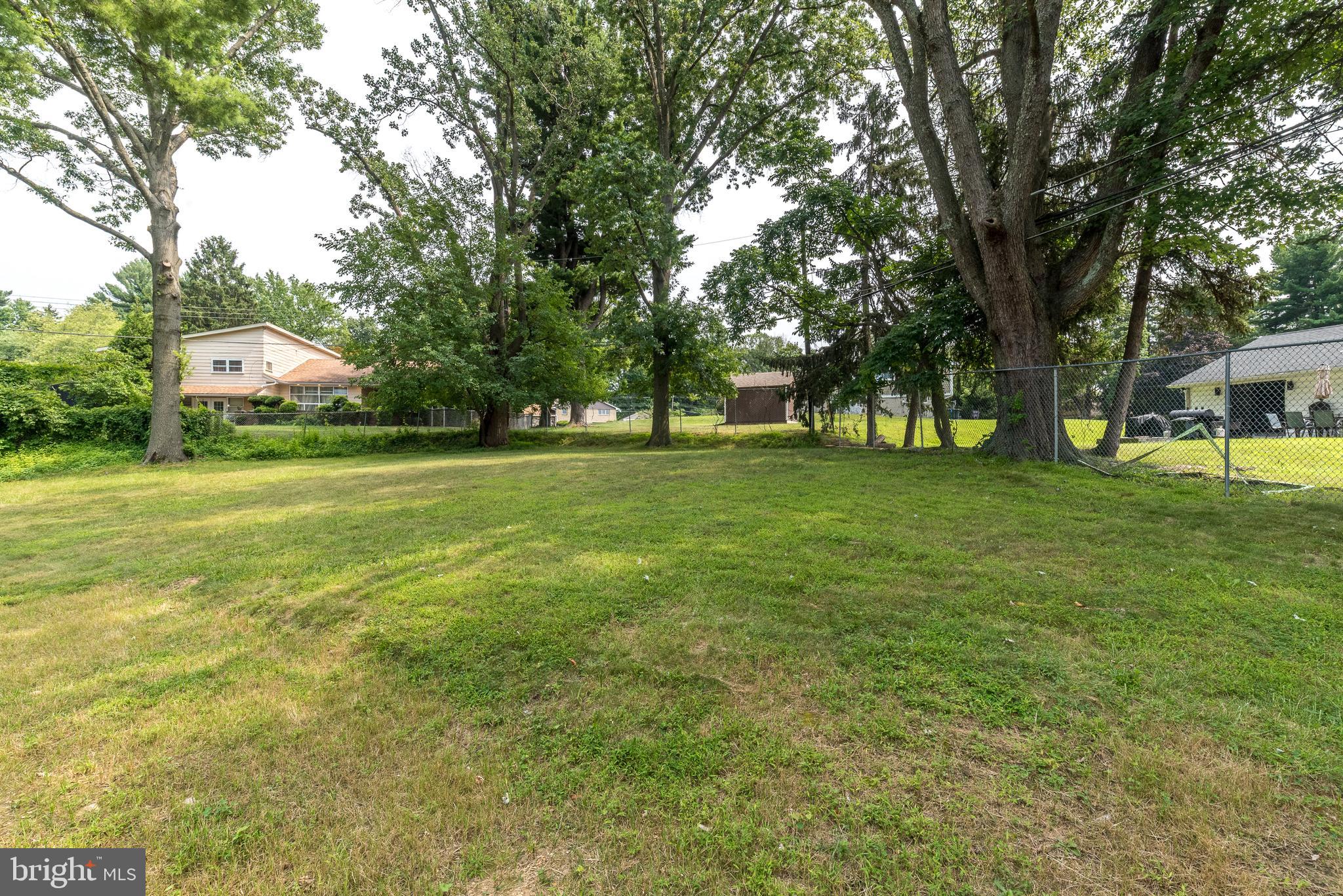 417 Gribbel Road Wyncote, PA 19095 - Photo 30 of 60 Large Yard