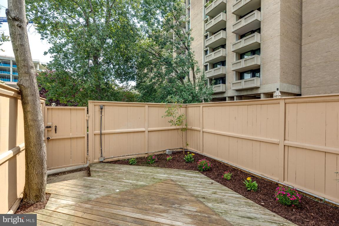 292 M Street Southwest, Unit 292 Washington, DC 20024 - Photo 26 of 29 Your private backyard for grilling in summer