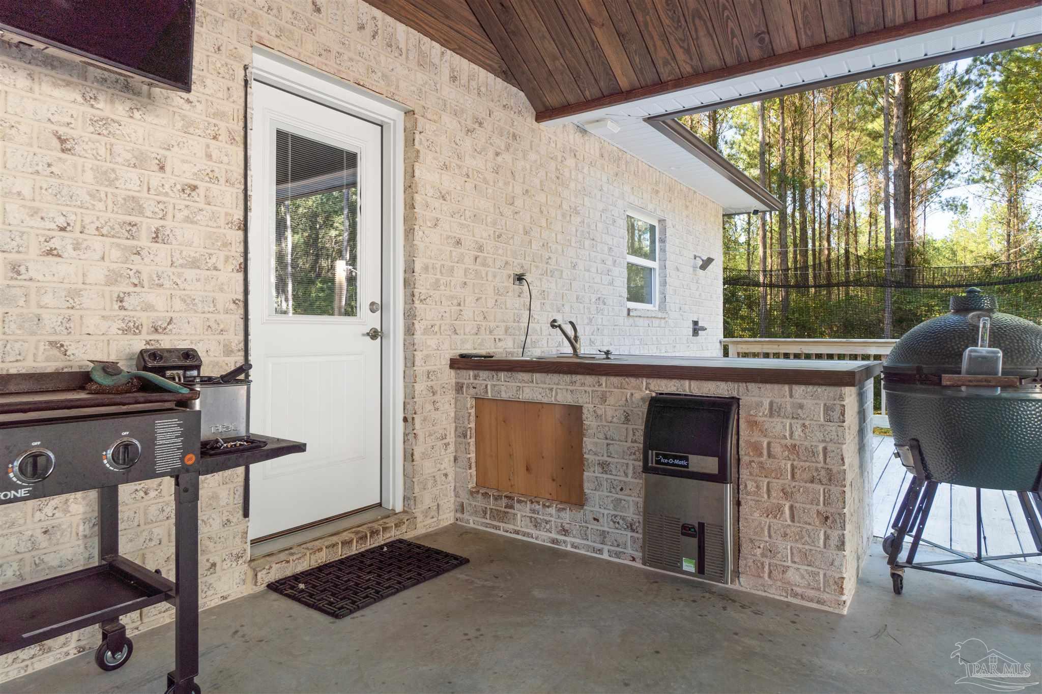2573 10 Mile Road Pace, FL 32571 - Photo 14 of 40