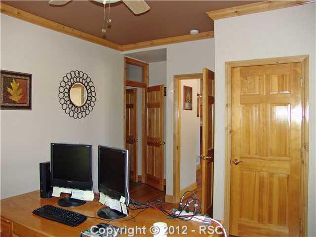 18220 Bakers Farm Road Colorado Springs, CO 80908 - Photo 11 of 16 Gallery Image 11