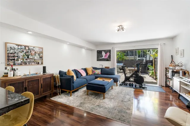 $635,000 | 3218 West Trade Avenue, Unit III3, Miami, FL 33133