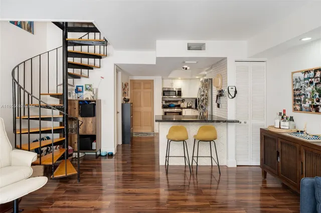 $635,000 | 3218 West Trade Avenue, Unit III3, Miami, FL 33133