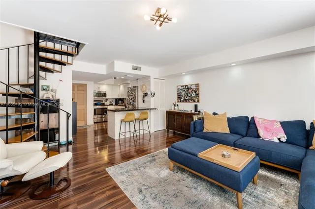 $635,000 | 3218 West Trade Avenue, Unit III3, Miami, FL 33133