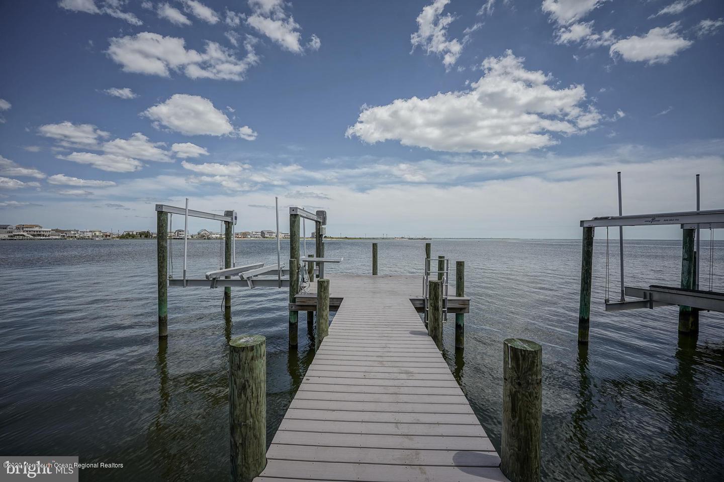 55 Parker Road Tuckerton, NJ 08087 - Photo 4 of 48 C53EC838-B0DB-48DA-B1AF-5F8430DA72ED