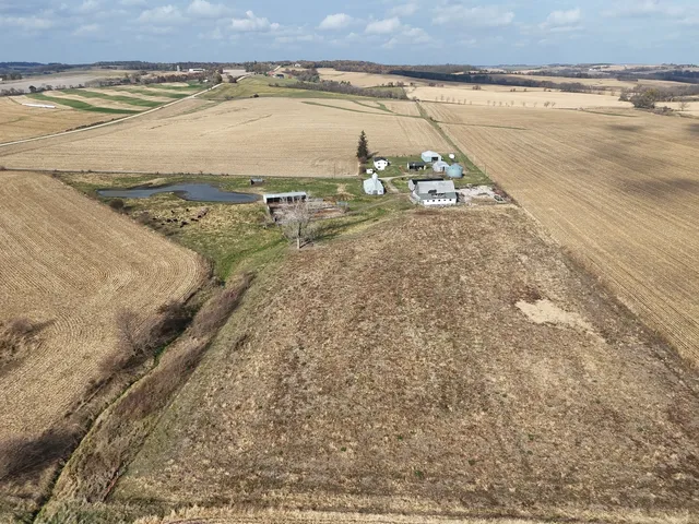 a picture of a city view