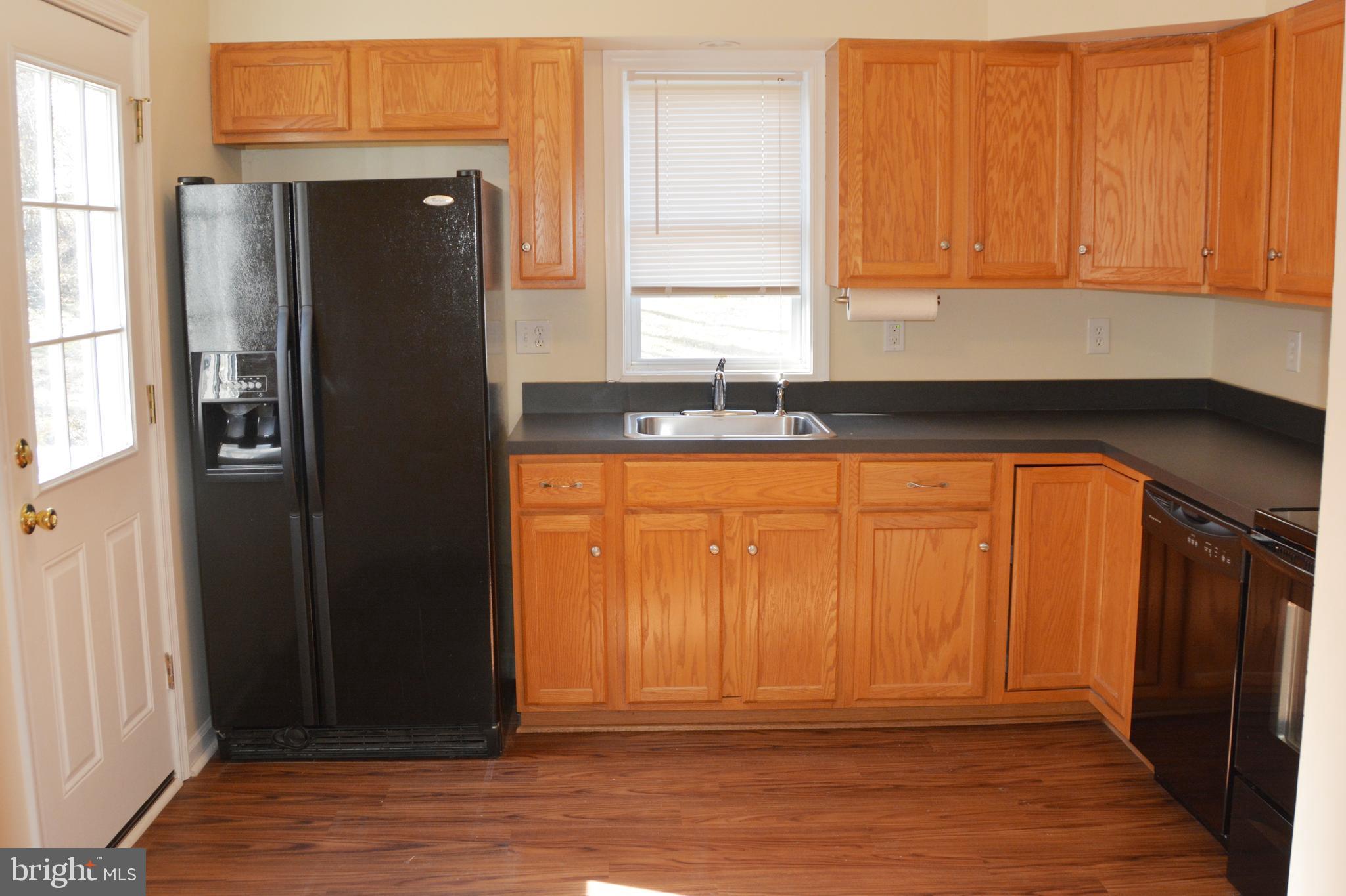 5890 Medora Road Linthicum Heights, MD 21090 - Photo 4 of 25 Kitchen on Main level