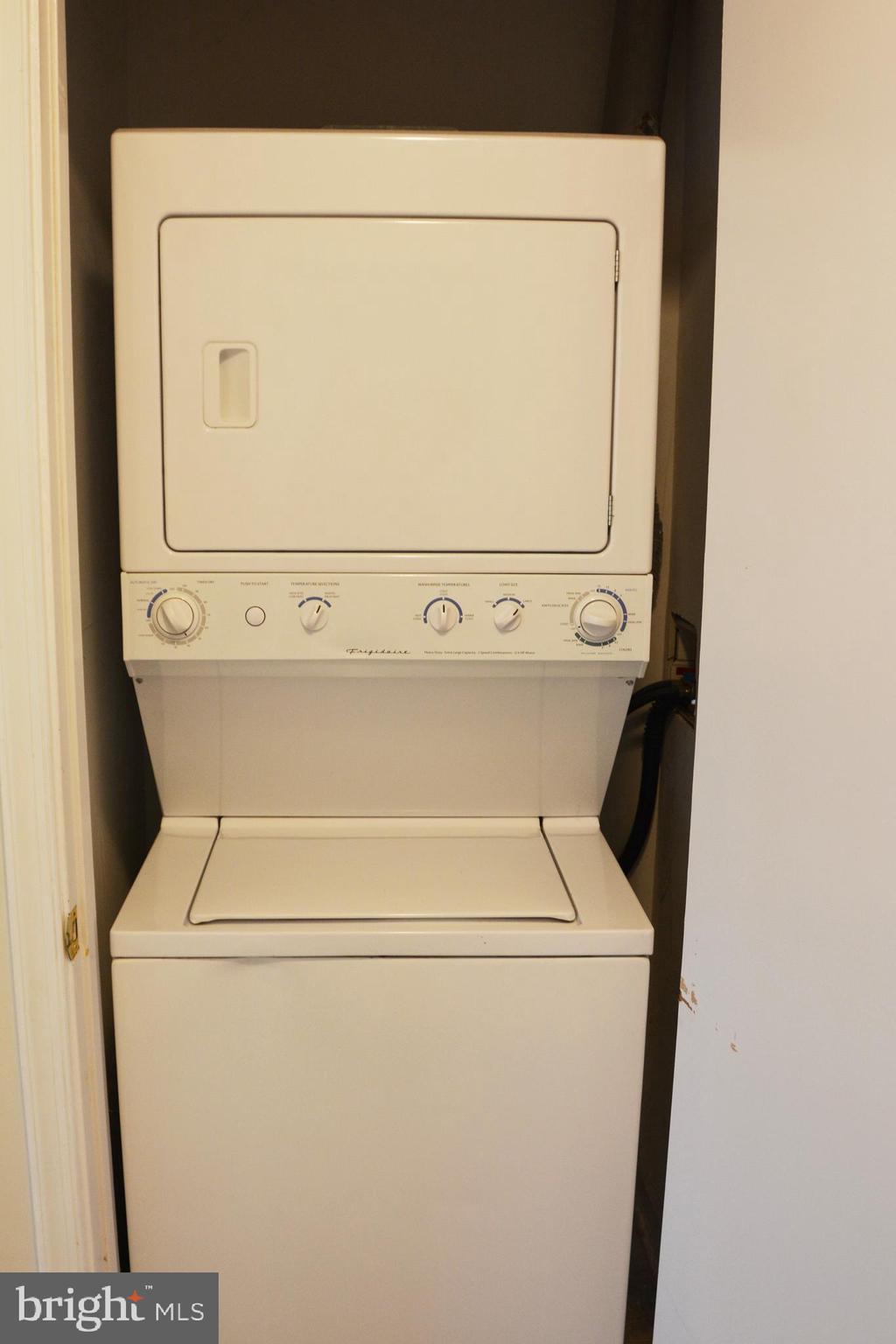 5890 Medora Road Linthicum Heights, MD 21090 - Photo 9 of 25 Main Level Laundry