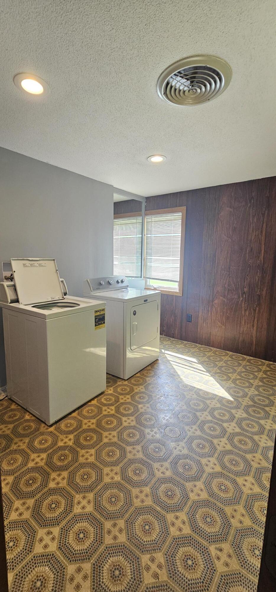 604 Leighton Road Augusta, ME 04330 - Photo 10 of 23 09. Laundry Room 1