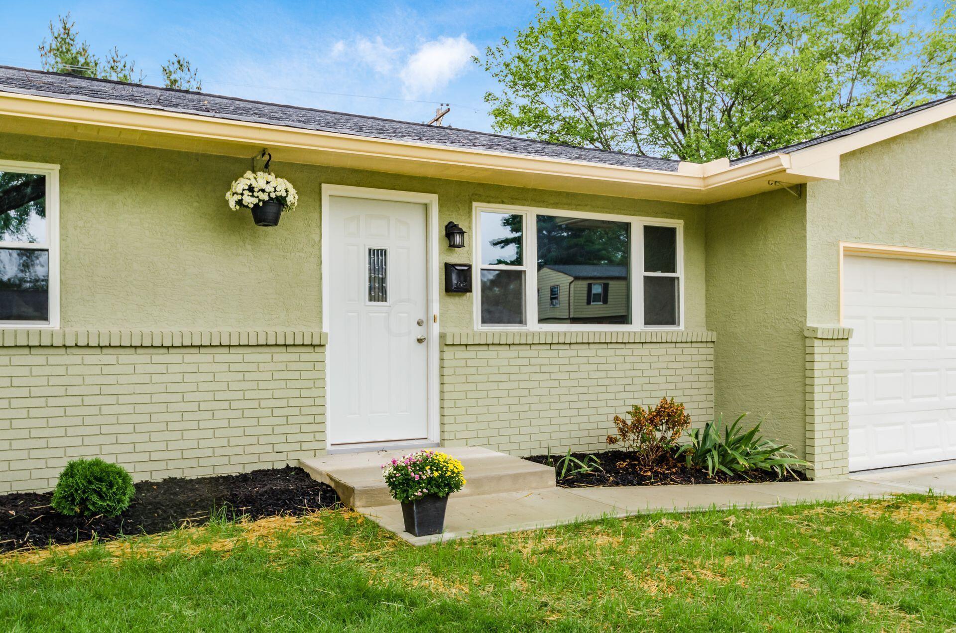 6107 Endicott Road Columbus, OH 43229 - Photo 5 of 36 Gallery Image 5