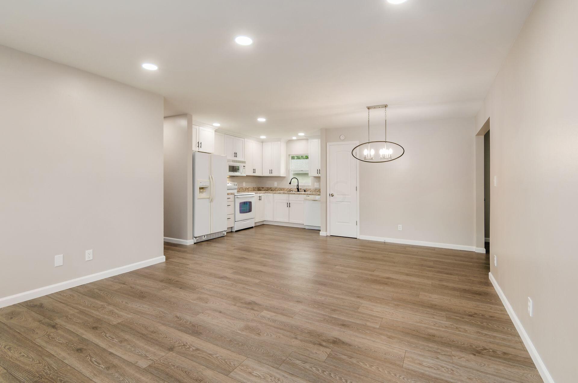 6107 Endicott Road Columbus, OH 43229 - Photo 8 of 36 Gallery Image 8