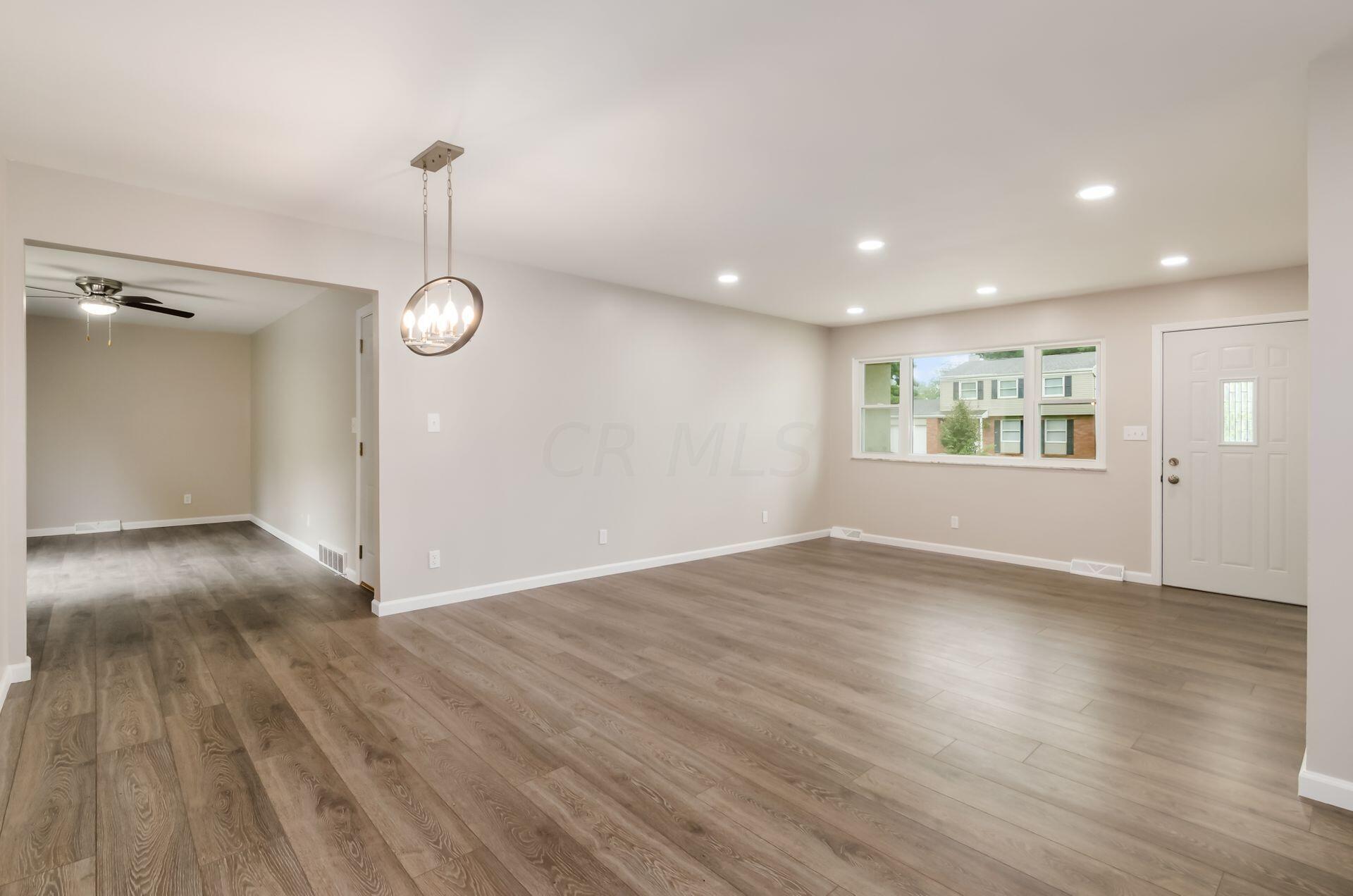 6107 Endicott Road Columbus, OH 43229 - Photo 9 of 36 Gallery Image 9
