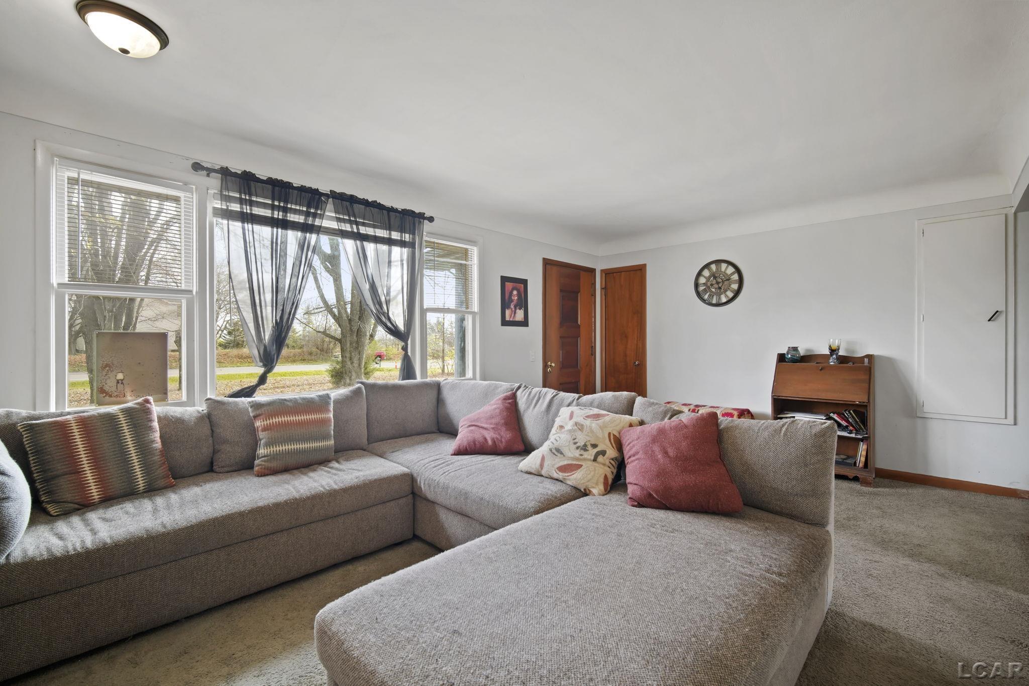 6620 South Meridian Road Hudson, MI 49247 - Photo 6 of 32 50127354-5.JPG