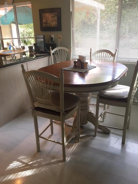 1088 Warwick Avenue Thousand Oaks, CA 91360 - Photo 4 of 11 a dining room with furniture and window