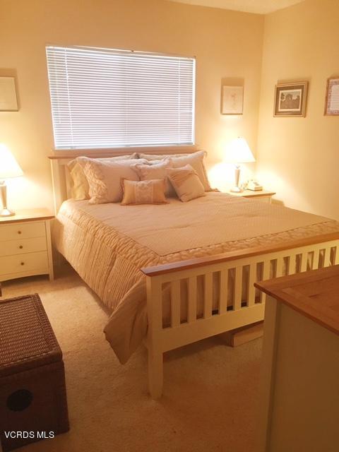 1088 Warwick Avenue Thousand Oaks, CA 91360 - Photo 7 of 11 a bedroom with a bed