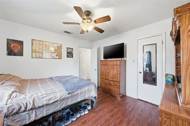 $379,000 | 109 East Moonlight Drive, Robinson, TX 76706