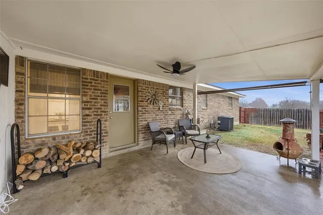 $379,000 | 109 East Moonlight Drive, Robinson, TX 76706