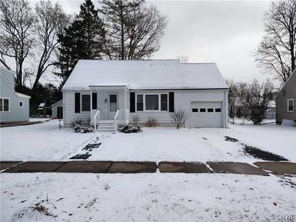 $217,500 | 408 Coolidge Road, Utica, NY 13502