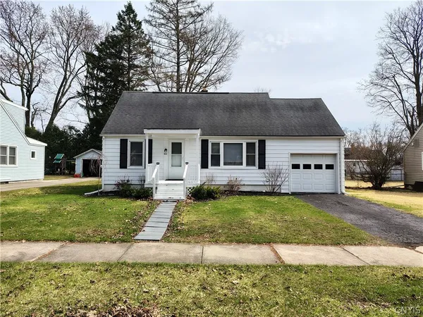 $217,500 | 408 Coolidge Road, Utica, NY 13502