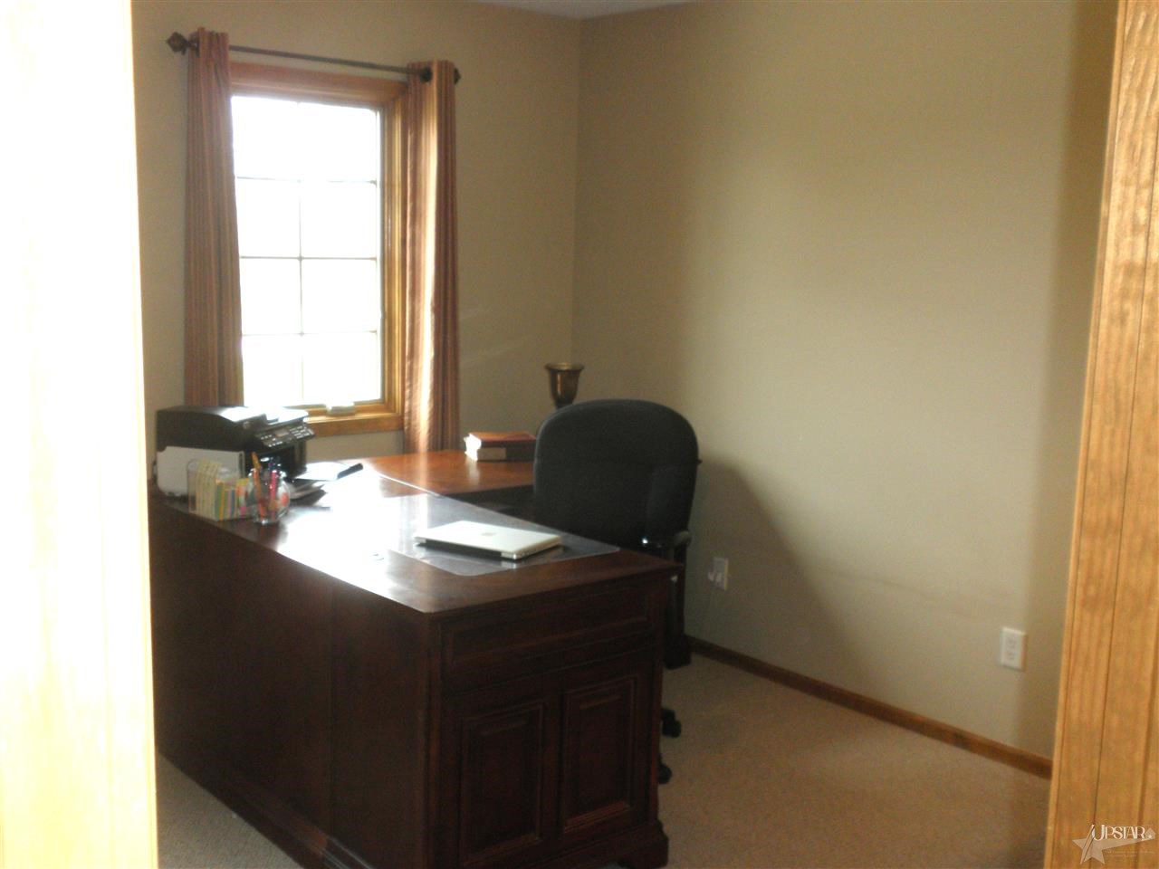 12412 Kress Road Roanoke, IN 46783 - Photo 24 of 28 Gallery Image 24