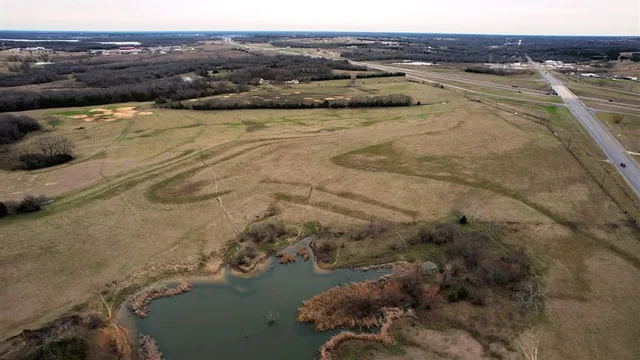 $1,560,000 | 69 And Highway, Bells, TX 75414