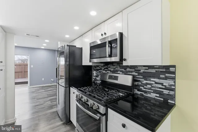 $2,095 | 6433 Lamplighter Ridge, Glen Burnie, MD 21061