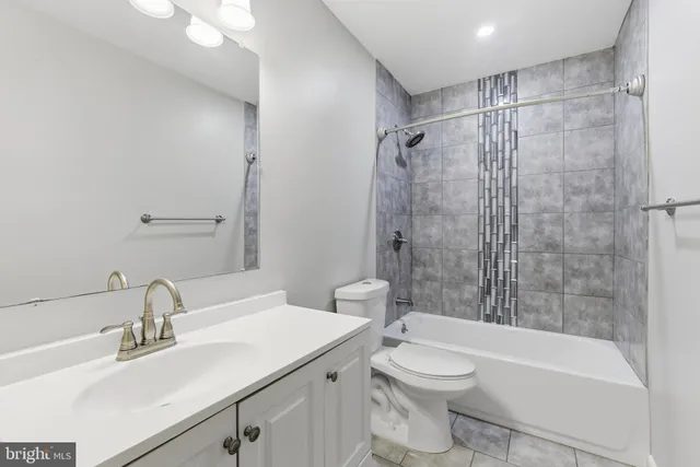 $2,095 | 6433 Lamplighter Ridge, Glen Burnie, MD 21061