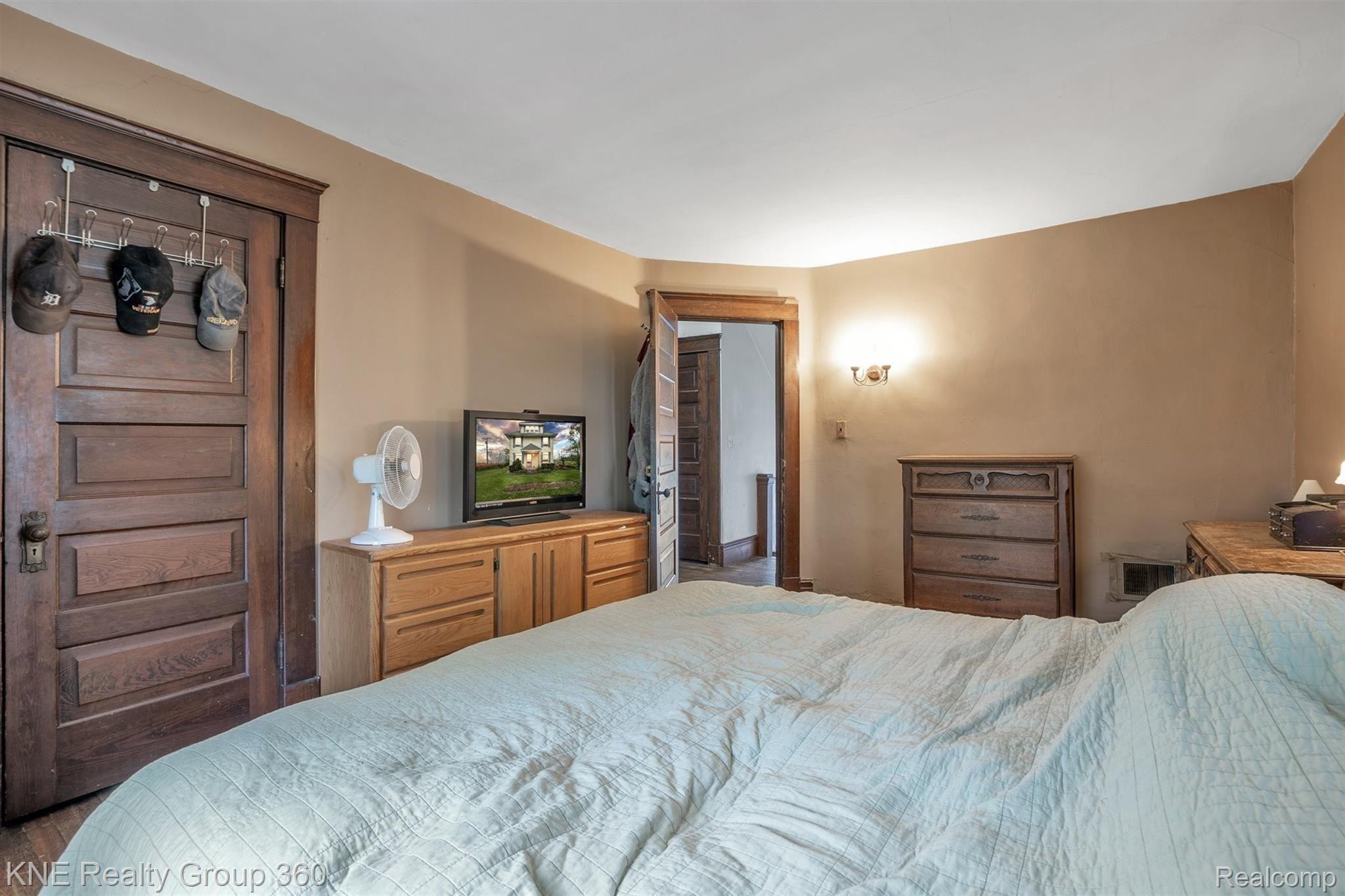 58666 East Eight Mile Road South Lyon, MI 48178 - Photo 22 of 35 26-58666 Eight Mile Rd-Windowstill-Real-Estate-Photography-26.jpg