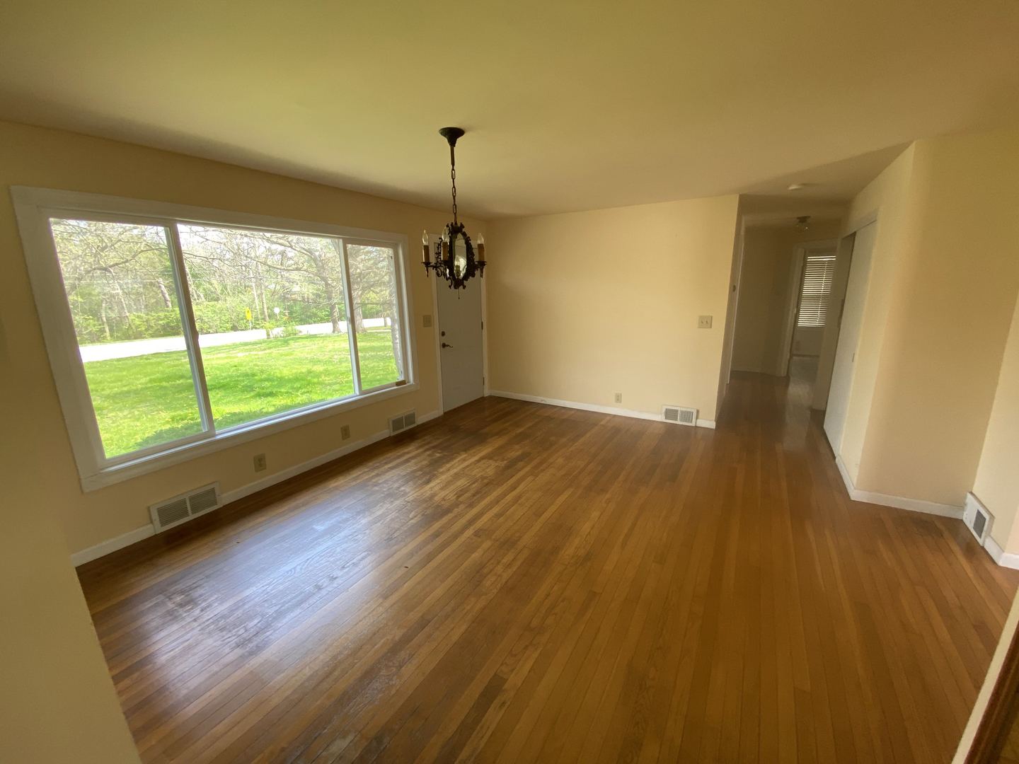 11270 Bell Road Lemont, IL 60439 - Photo 12 of 23 a view of empty room with wooden floor and fan