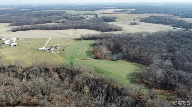 $307,900 | 16.8 G Road, Fults, IL 62244