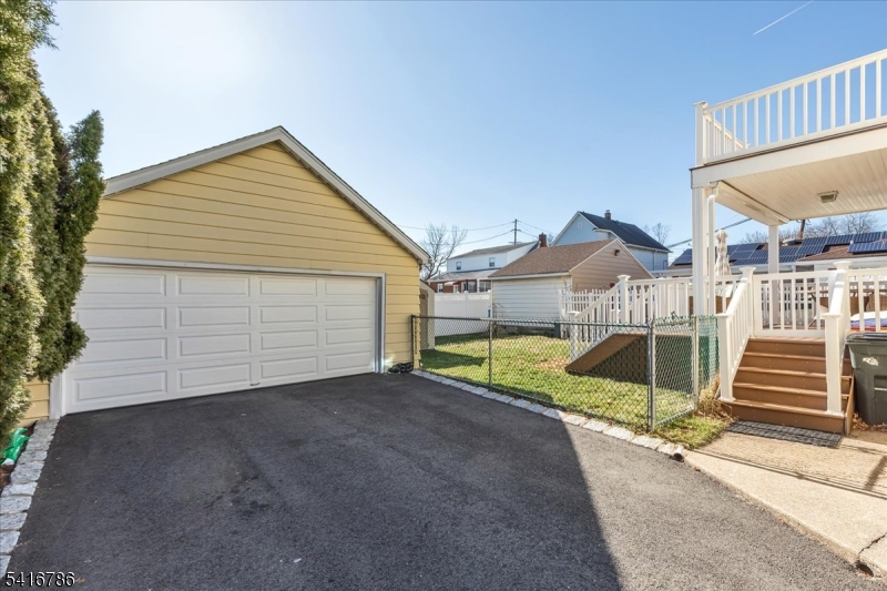 2849 Verona Avenue Linden, NJ 07036 - Photo 23 of 33