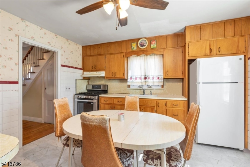 2849 Verona Avenue Linden, NJ 07036 - Photo 9 of 33