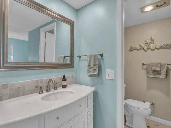 $2,500 | 4049 Ocean Drive, Unit 201, Vero Beach, FL 32963