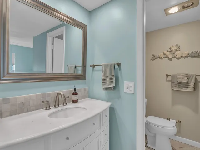 $2,500 | 4049 Ocean Drive, Unit 201, Vero Beach, FL 32963