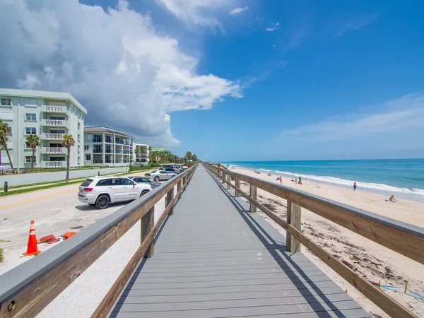 $2,500 | 4049 Ocean Drive, Unit 201, Vero Beach, FL 32963