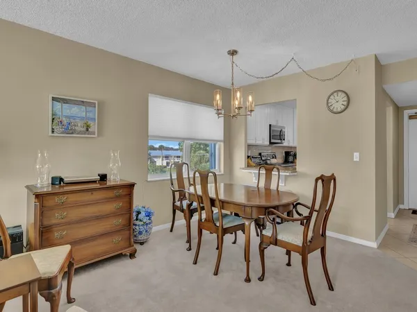 $2,500 | 4049 Ocean Drive, Unit 201, Vero Beach, FL 32963