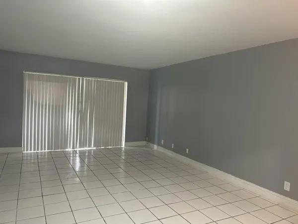 $1,350 | 729 Lori Drive, Unit 101, Palm Springs, FL 33461