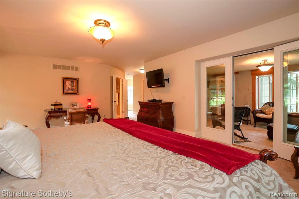 204 Gallogly Road Lake Angelus, MI 48326 - Photo 50 of 85