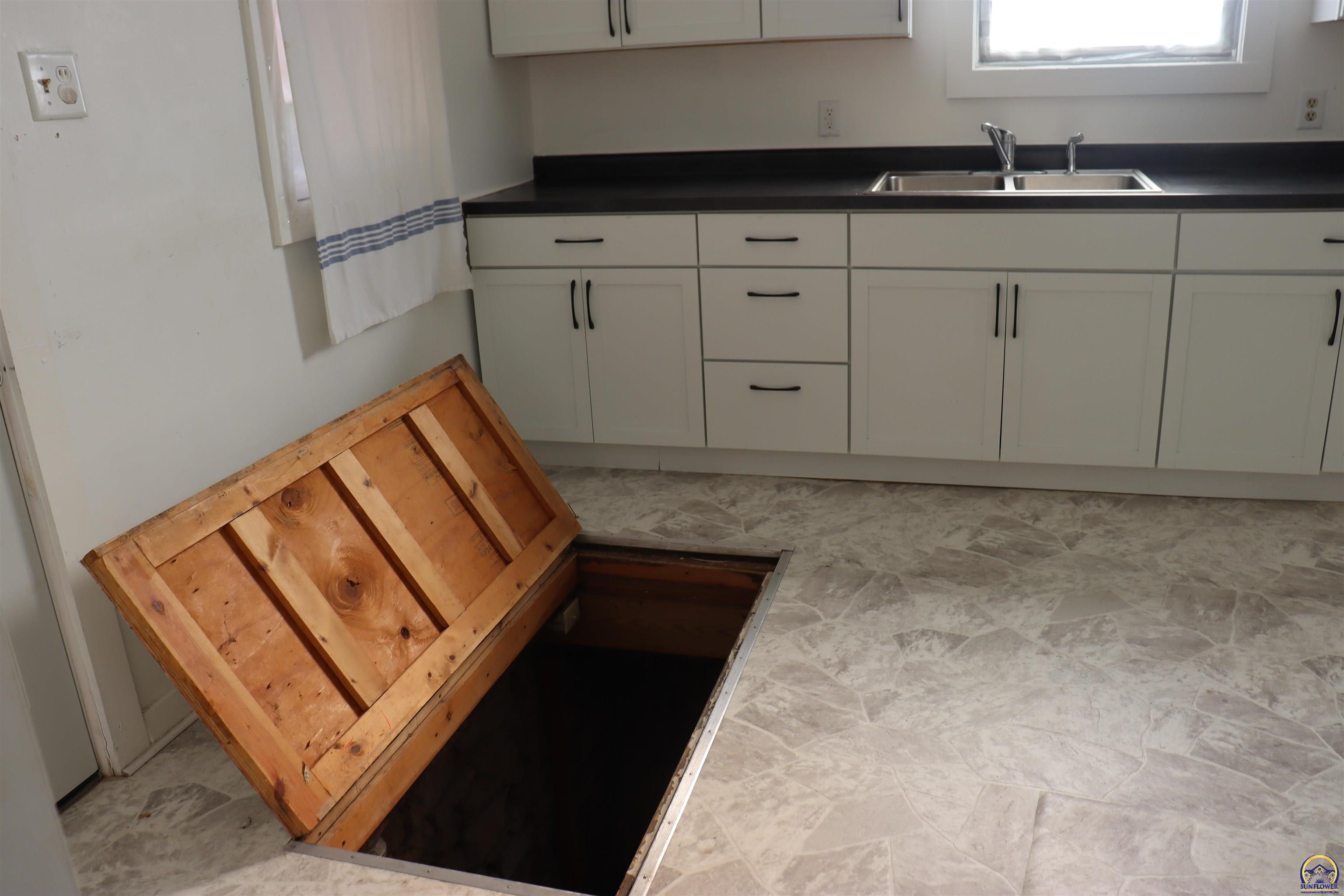 1220 Northwest Fillmore Street Topeka, KS 66608 - Photo 7 of 9