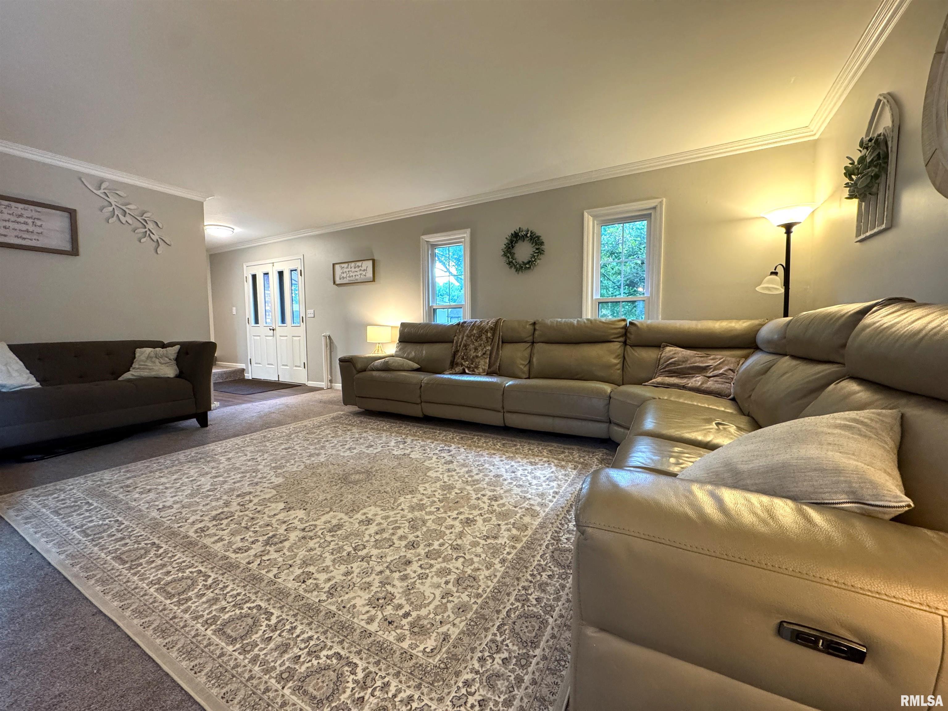 125 Pinehurst Drive Springfield, IL 62704 - Photo 5 of 48