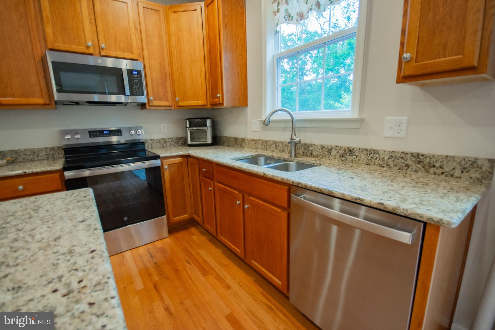 567 Rivanna Run Falling Waters, WV 25419 - Photo 16 of 96