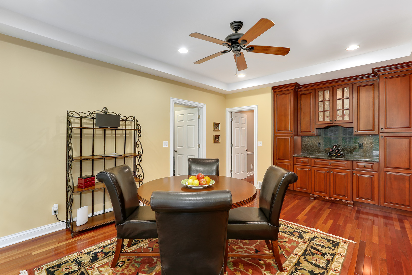 1117 Dunstan Road Geneva, IL 60134 - Photo 17 of 45 Gallery Image 17