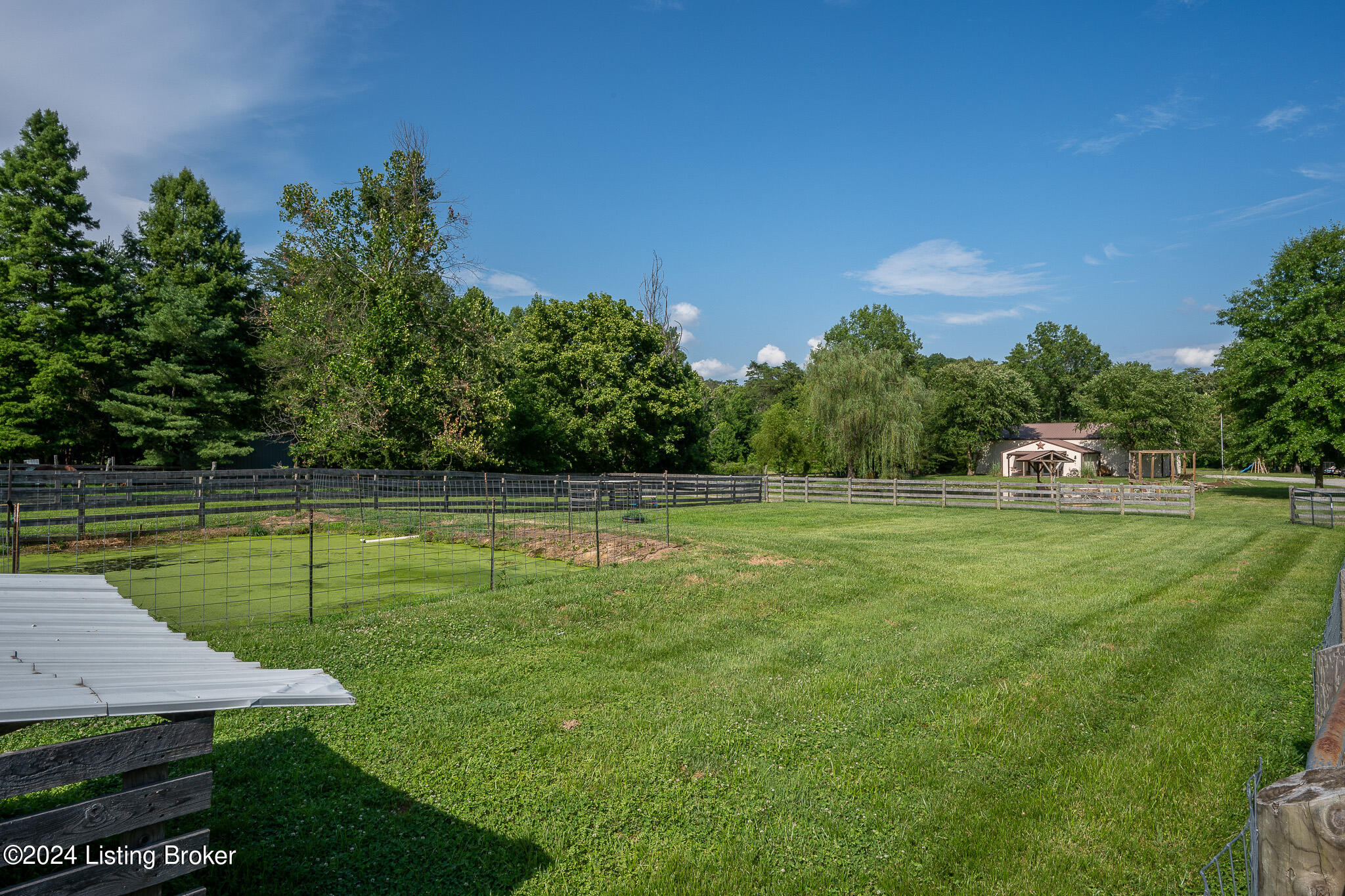 646 Castleman Branch Road Shepherdsville, KY 40165 - Photo 31 of 56 646 Castleman Branch Rd-37