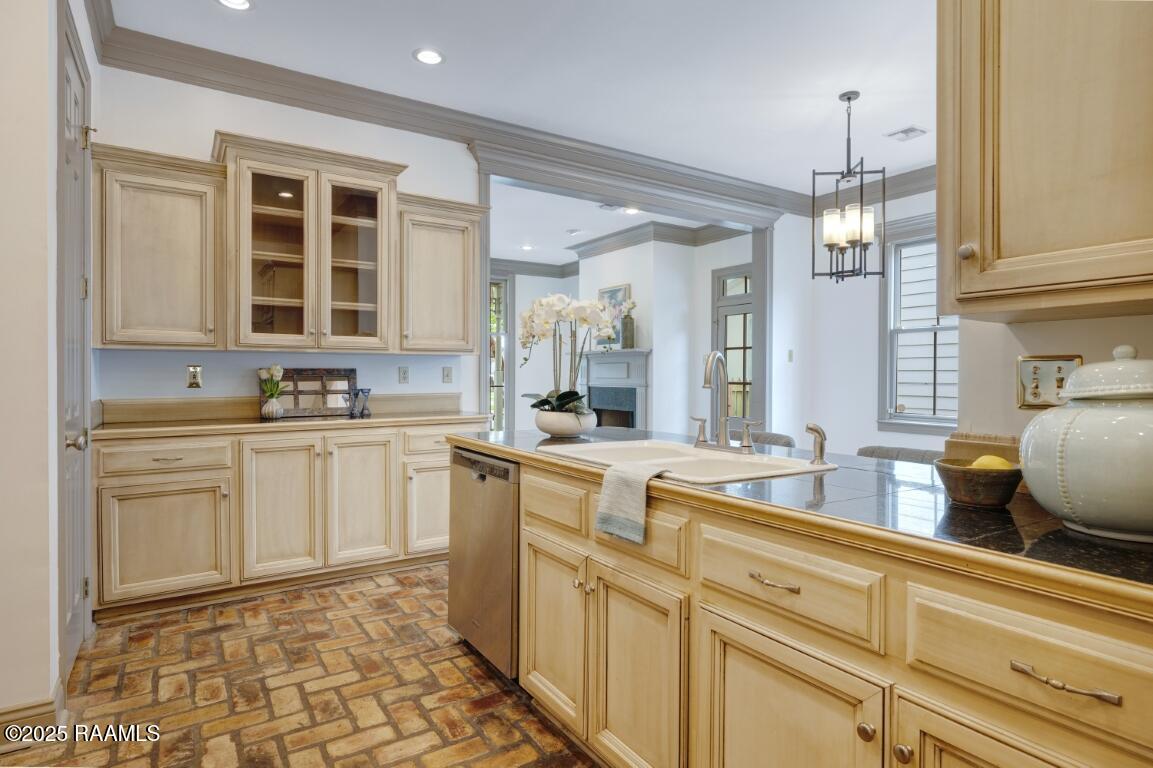 408 Silverstone Road Lafayette, LA 70508 - Photo 11 of 28 408 Silverstone-11