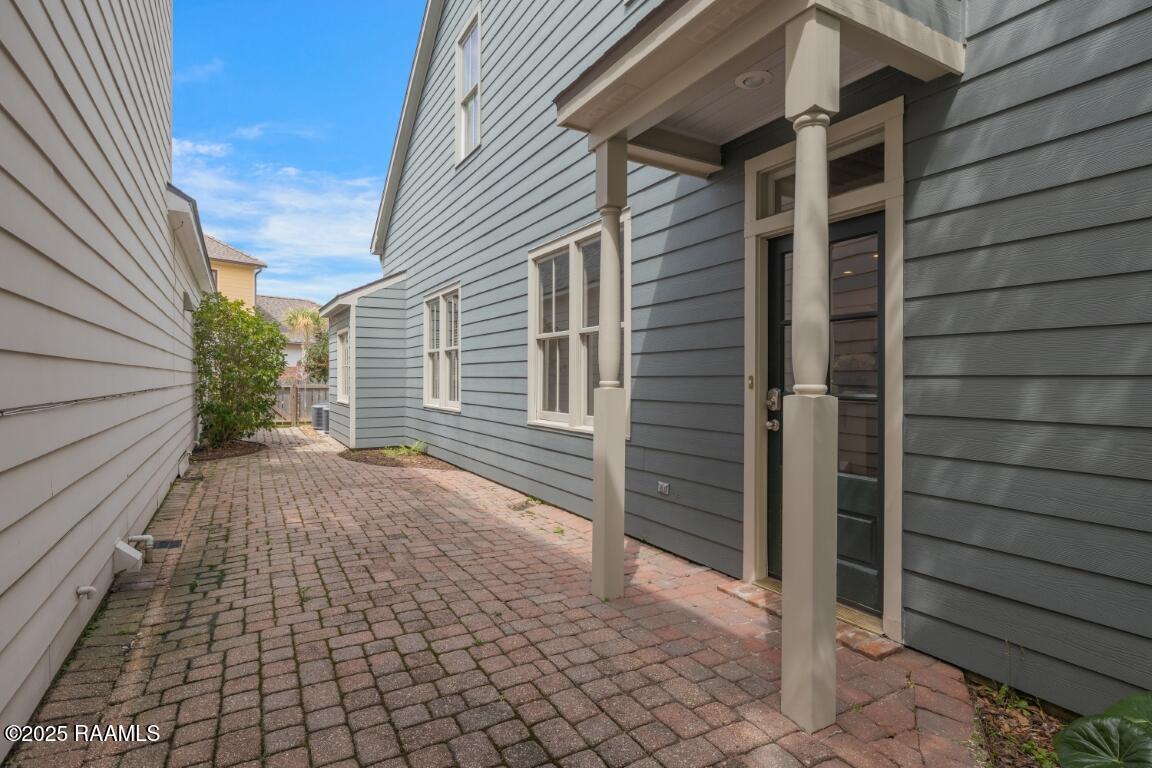 408 Silverstone Road Lafayette, LA 70508 - Photo 27 of 28 408 Silverstone-27